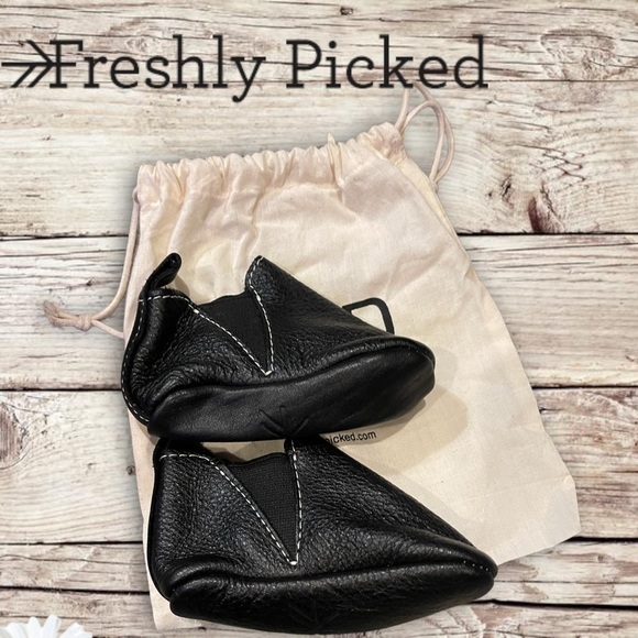 NEW black Chelsea Boot​​​ - Picture 2 of 2